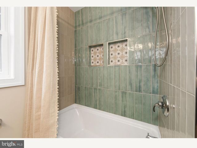 1833 W HIGH ST, Haddon Heights, NJ 08035