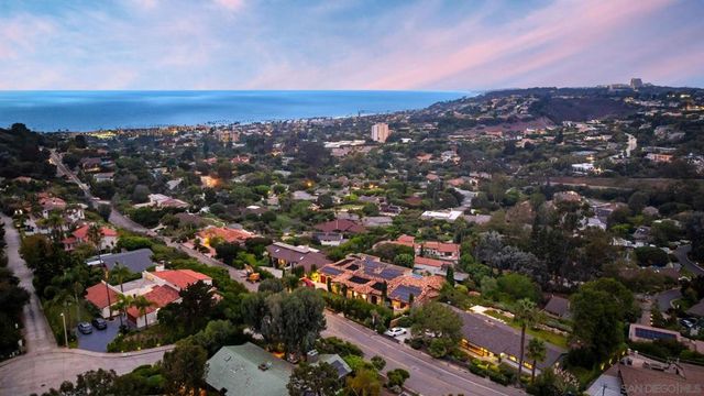 7806 Via Capri, La Jolla, CA 92037