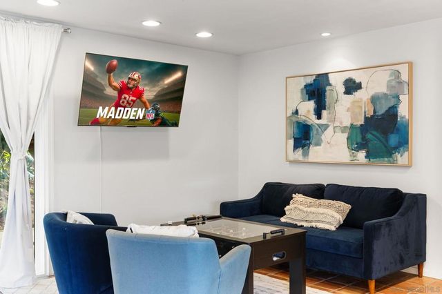 7806 Via Capri, La Jolla, CA 92037