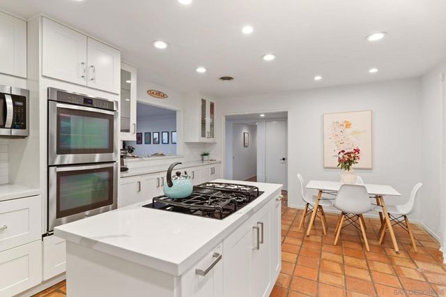 7806 Via Capri, La Jolla, CA 92037