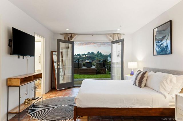 7806 Via Capri, La Jolla, CA 92037