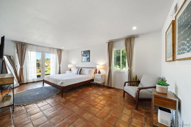 7806 Via Capri, La Jolla, CA 92037