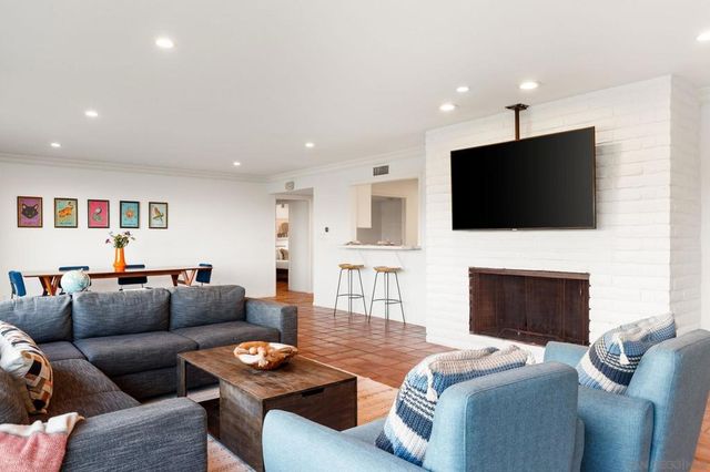 7806 Via Capri, La Jolla, CA 92037