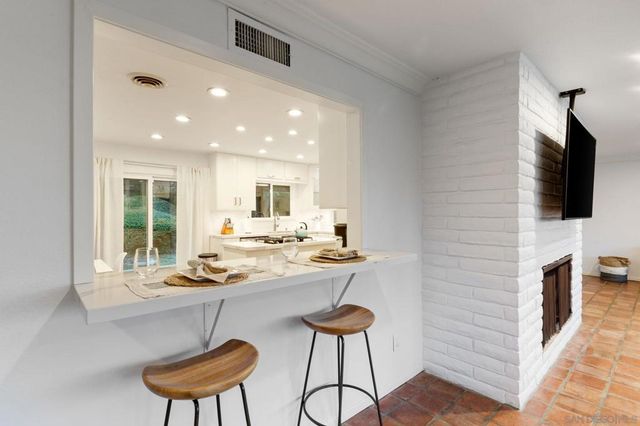 7806 Via Capri, La Jolla, CA 92037