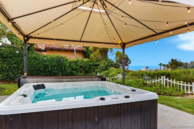 7806 Via Capri, La Jolla, CA 92037