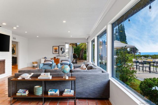 7806 Via Capri, La Jolla, CA 92037