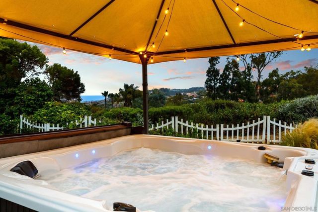 7806 Via Capri, La Jolla, CA 92037