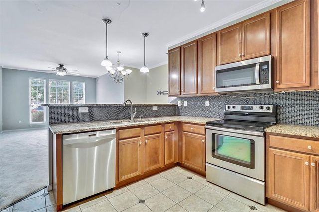 618 Red Hill RD, Newport News, VA 23602
