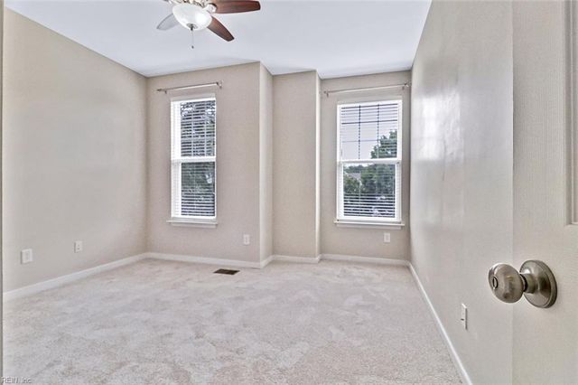 618 Red Hill RD, Newport News, VA 23602