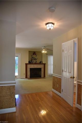 915 New Hampshire Drive, Jamestown, NC 27282