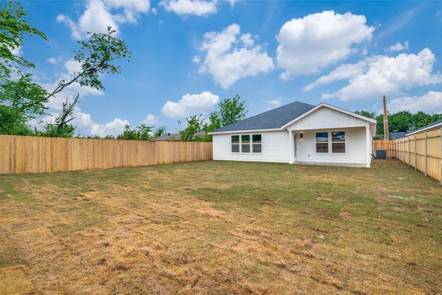 303 Stallings Street, Terrell, TX 75160