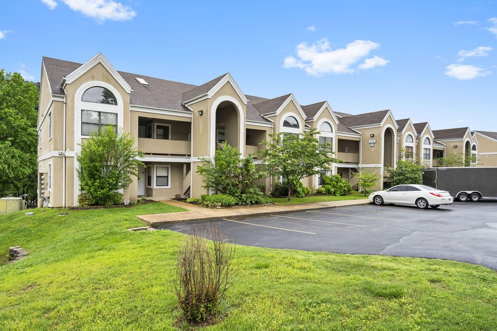 318 Wimbledon Drive 12, Branson, MO 65616
