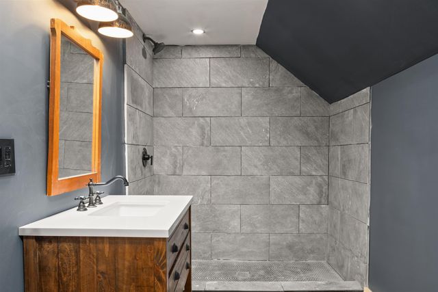 19 Sinclair Road, Johnson, VT 05656