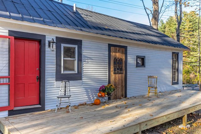 19 Sinclair Road, Johnson, VT 05656