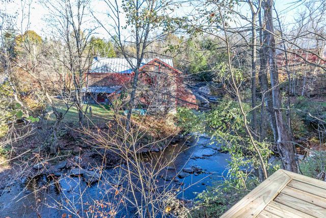 19 Sinclair Road, Johnson, VT 05656