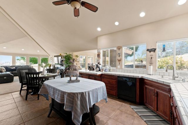 21987 Mary Rebecca Lane, Friant, CA 93626