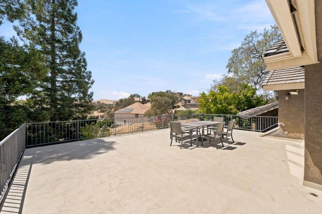 21987 Mary Rebecca Lane, Friant, CA 93626