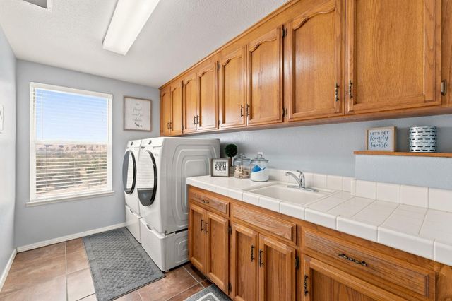 21987 Mary Rebecca Lane, Friant, CA 93626