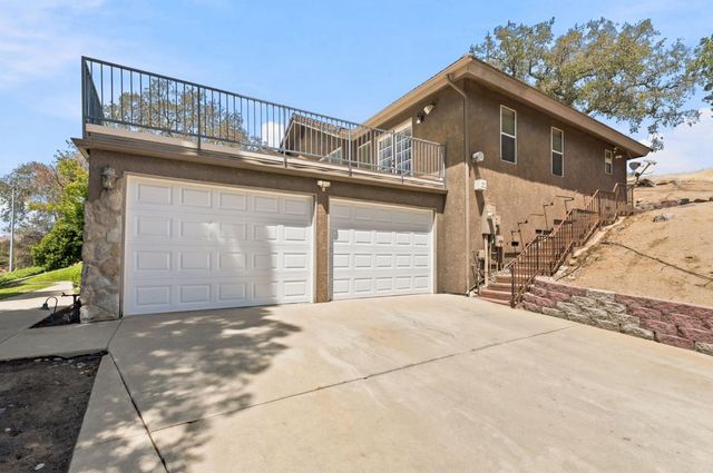 21987 Mary Rebecca Lane, Friant, CA 93626