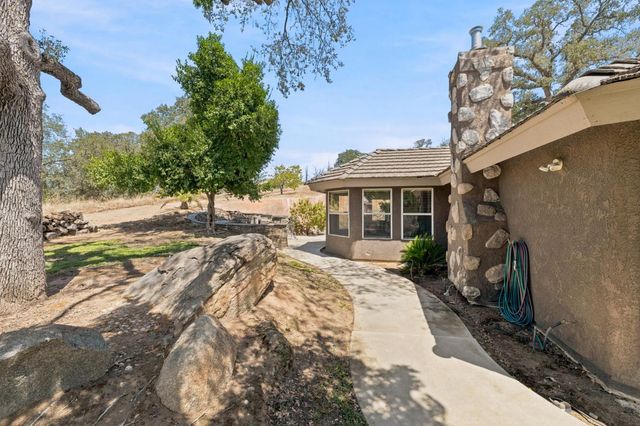 21987 Mary Rebecca Lane, Friant, CA 93626