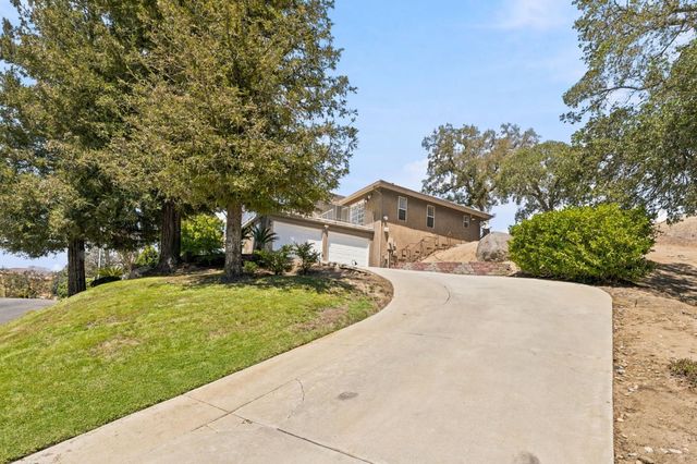 21987 Mary Rebecca Lane, Friant, CA 93626