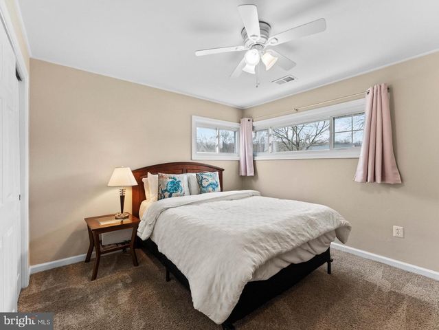 56 VERMILLION, Levittown, PA 19054