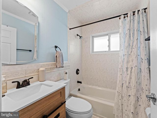 56 VERMILLION, Levittown, PA 19054