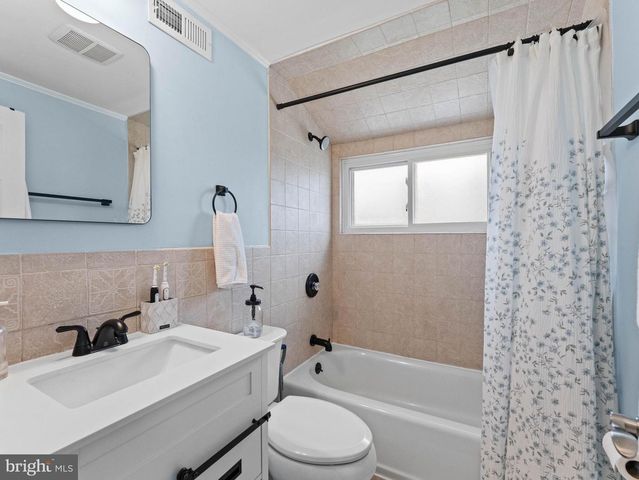 56 VERMILLION, Levittown, PA 19054