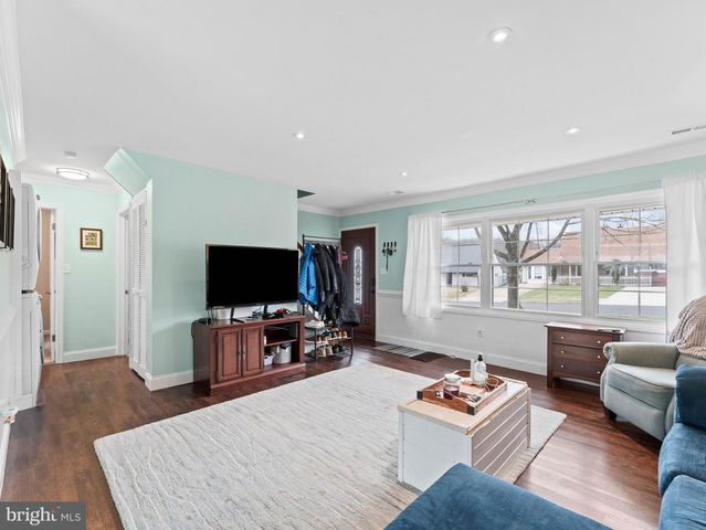 56 VERMILLION, Levittown, PA 19054