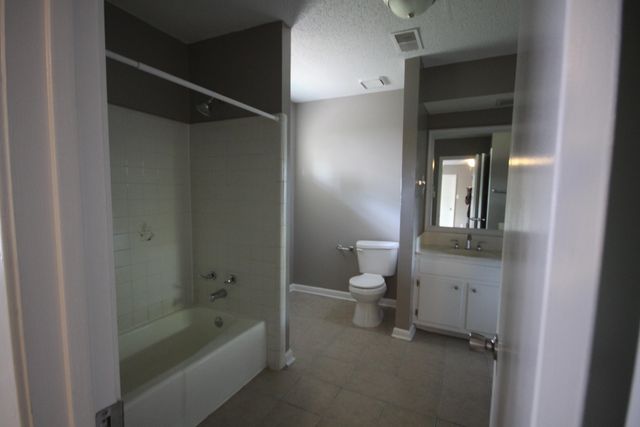 4795 ROLLING MEADOWS DR, Memphis, TN 38128