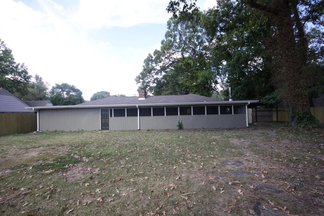 4795 ROLLING MEADOWS DR, Memphis, TN 38128