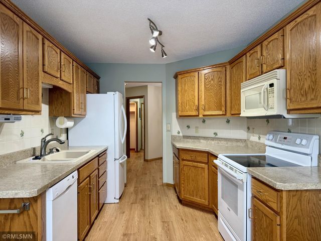 1325 Jackson Drive, Hastings, MN 55033