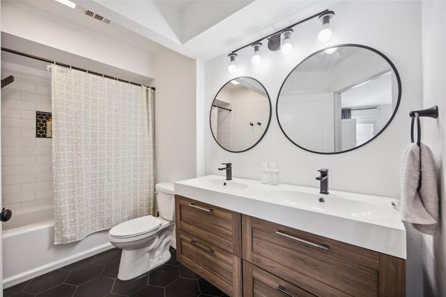 3520 Mount Vernon Street, Houston, TX 77006