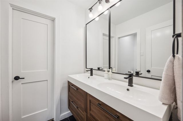 3520 Mount Vernon Street, Houston, TX 77006