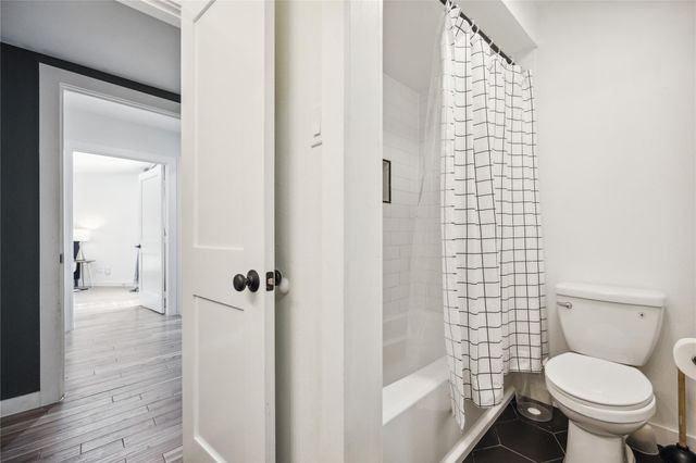 3520 Mount Vernon Street, Houston, TX 77006