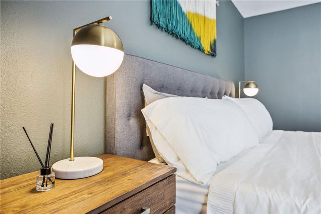 3520 Mount Vernon Street, Houston, TX 77006