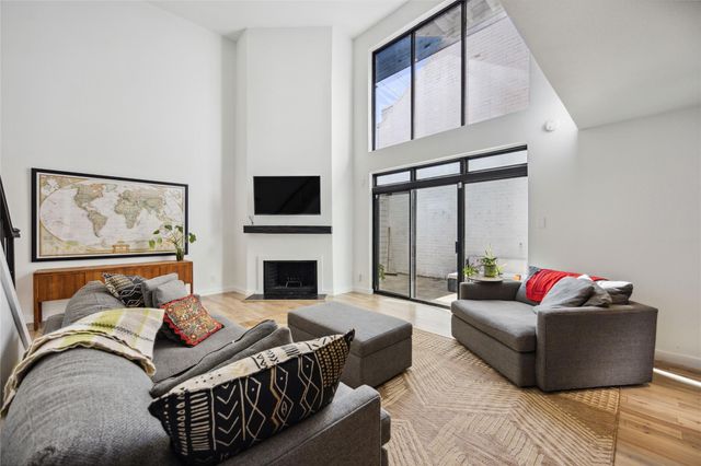 3520 Mount Vernon Street, Houston, TX 77006