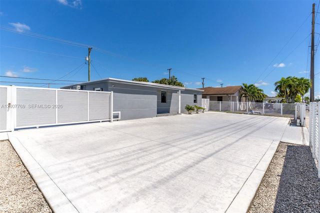 4041 SW 117th Ave, Miami, FL 33175