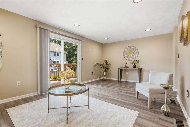 82 Patrick Rd 82, Tewksbury, MA 01876