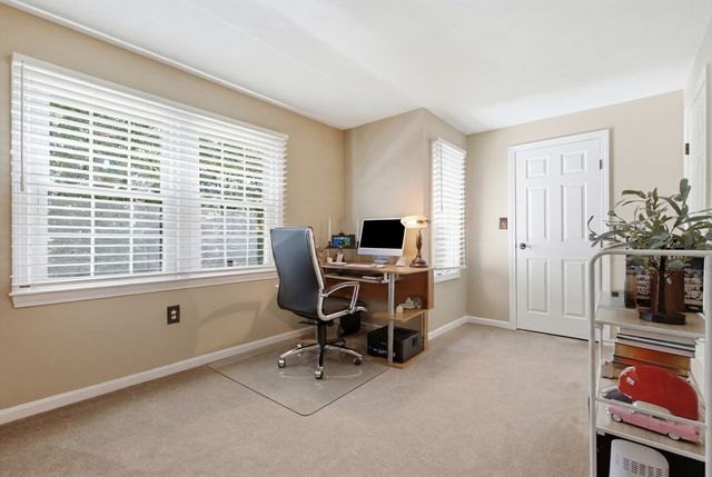 82 Patrick Rd 82, Tewksbury, MA 01876