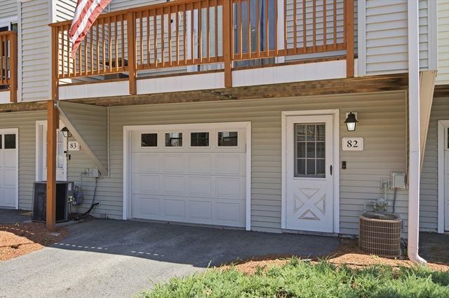 82 Patrick Rd 82, Tewksbury, MA 01876