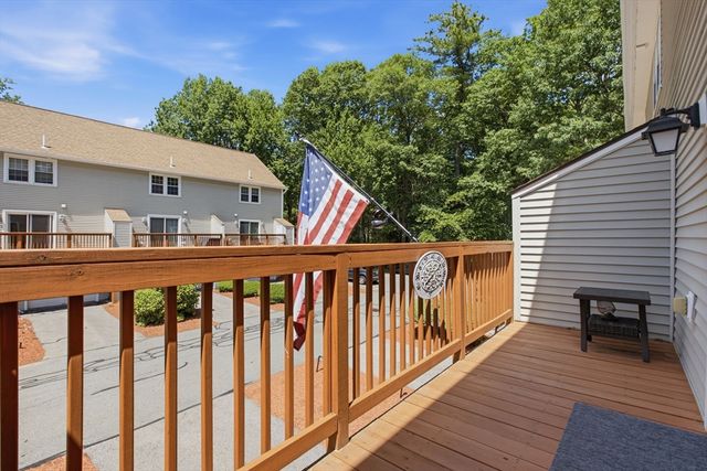 82 Patrick Rd 82, Tewksbury, MA 01876
