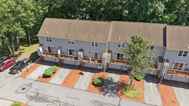 82 Patrick Rd 82, Tewksbury, MA 01876