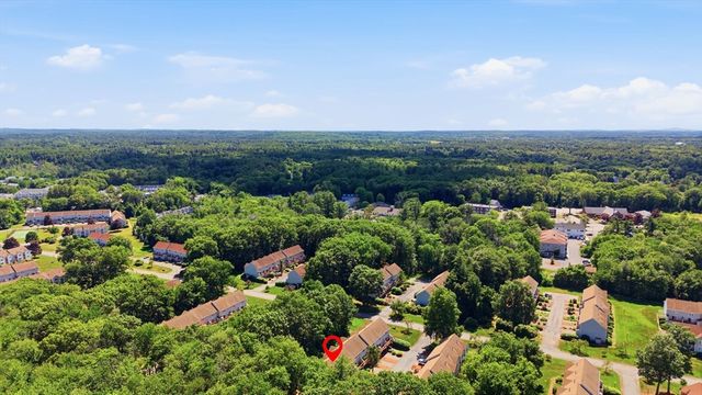 82 Patrick Rd 82, Tewksbury, MA 01876