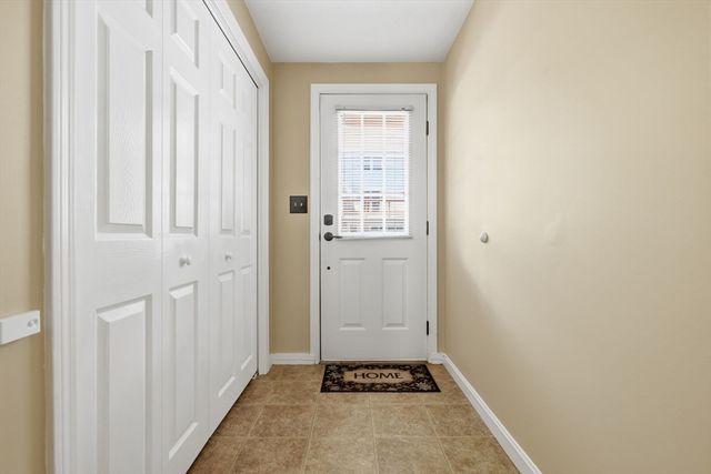 82 Patrick Rd 82, Tewksbury, MA 01876