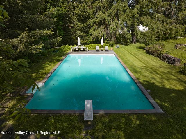 2498 Salt Point Turnpike, Clinton Corners, NY 12514
