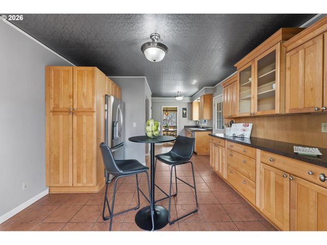 3137 Ne 83RD Ave, Portland, OR 97220