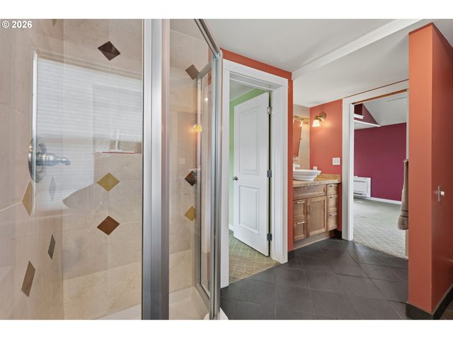 3137 Ne 83RD Ave, Portland, OR 97220