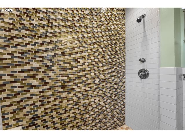3137 Ne 83RD Ave, Portland, OR 97220