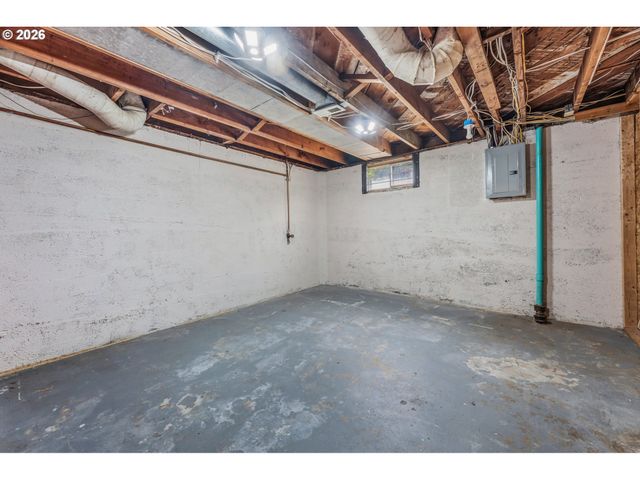3137 Ne 83RD Ave, Portland, OR 97220
